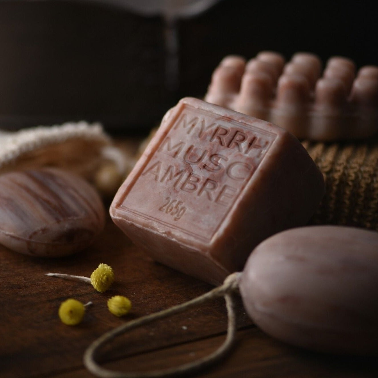 Savon cube Maître Savonitto - Musc, Myrrhe & Ambre