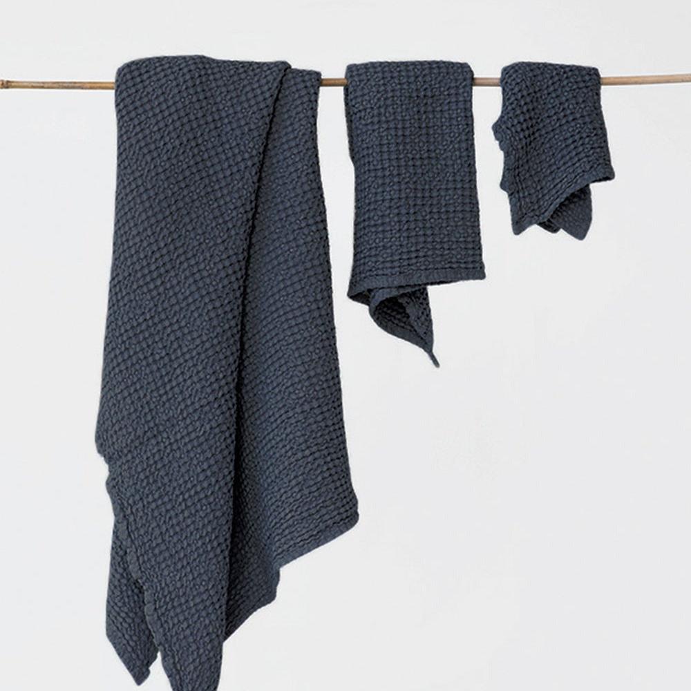 Magic Linen, Serviette de bain - Gris Foncé